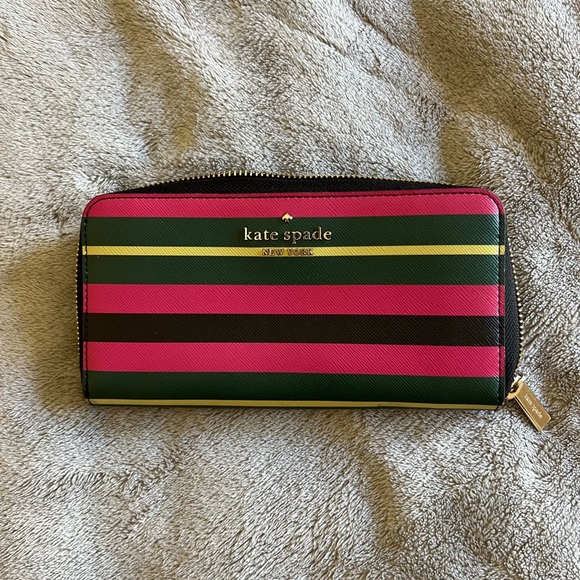Kate Spade New York Medium Multicolored Stripe Wallet - Picture 1 of 4